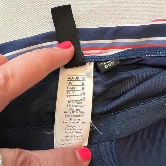 NIPTUCK SWIM Women’s One Piece Bathing Suit, Size 6 - Picture 4 of 5